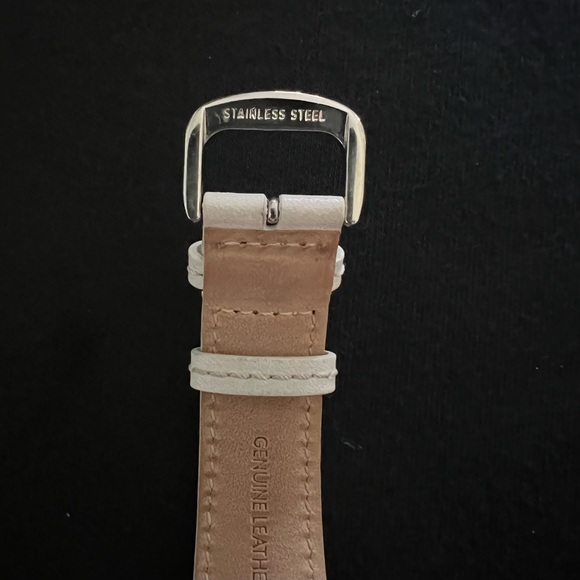 Coach Ladies Chronograph White Leather Strap Watch CA.04.3.29.0666 - Picture 6 of 7